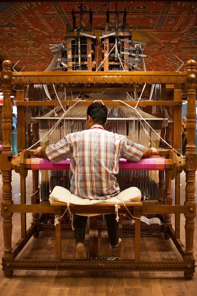 How to Identify Handloom Textiles